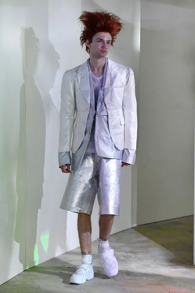 Look 24